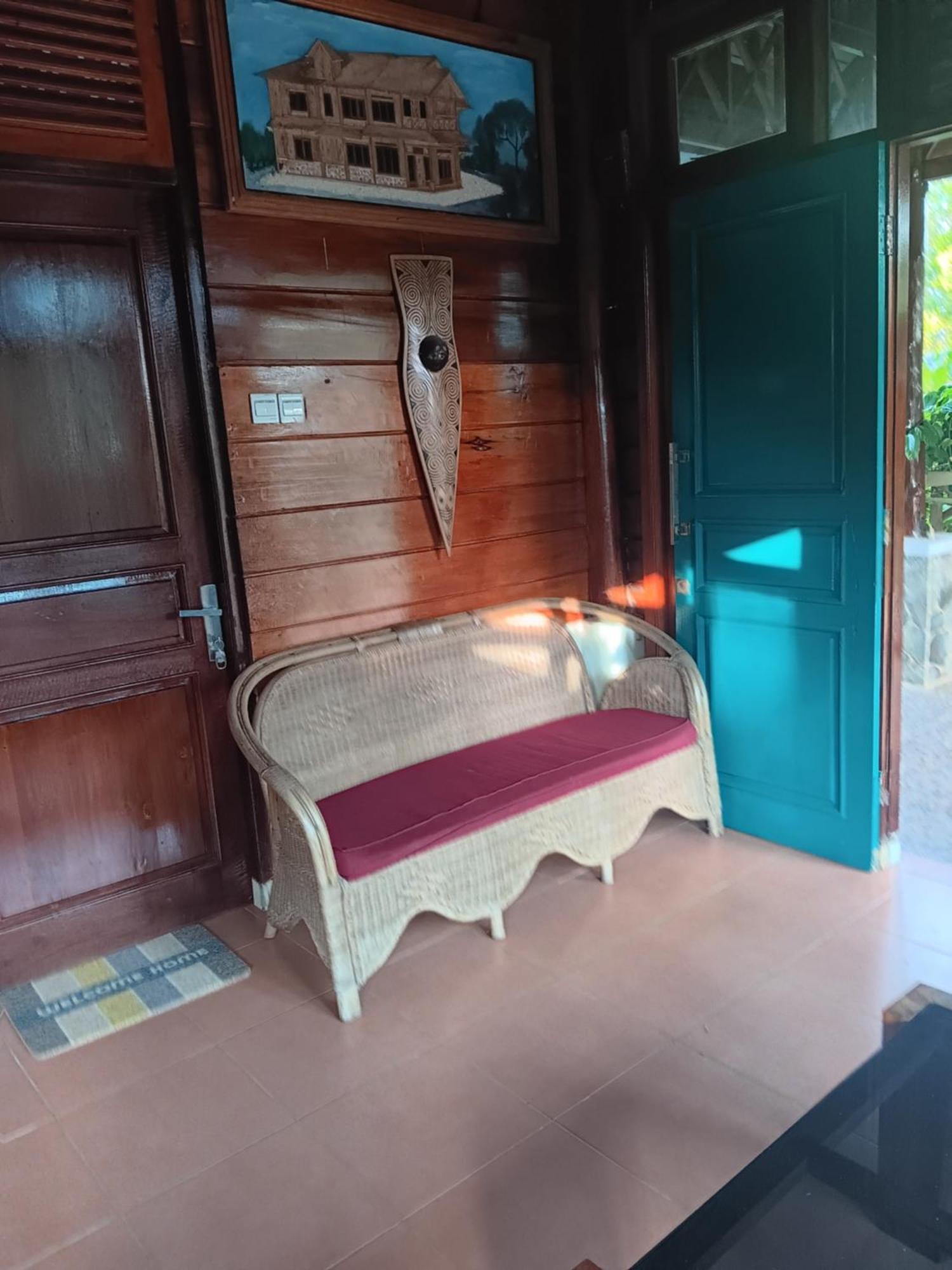 Oinan Guest House Tua Pejat ภายนอก รูปภาพ