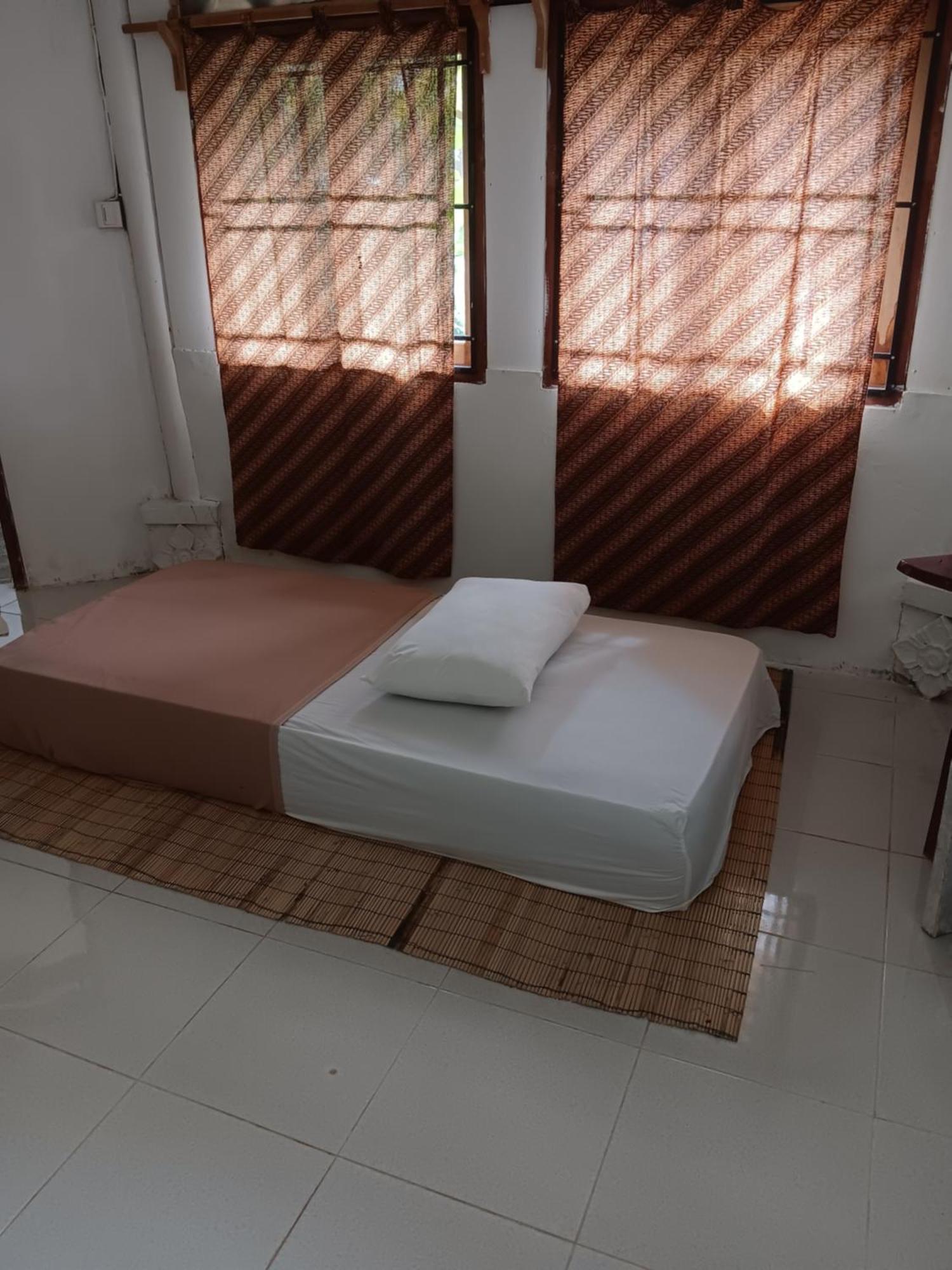 Oinan Guest House Tua Pejat ห้อง รูปภาพ